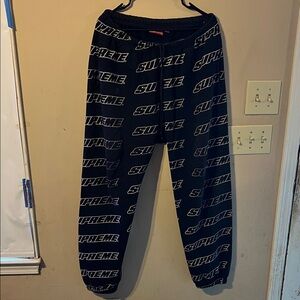 SUPREME REPEAT LOGO SWEATPANTS BLACK SIZE LARGE SS18